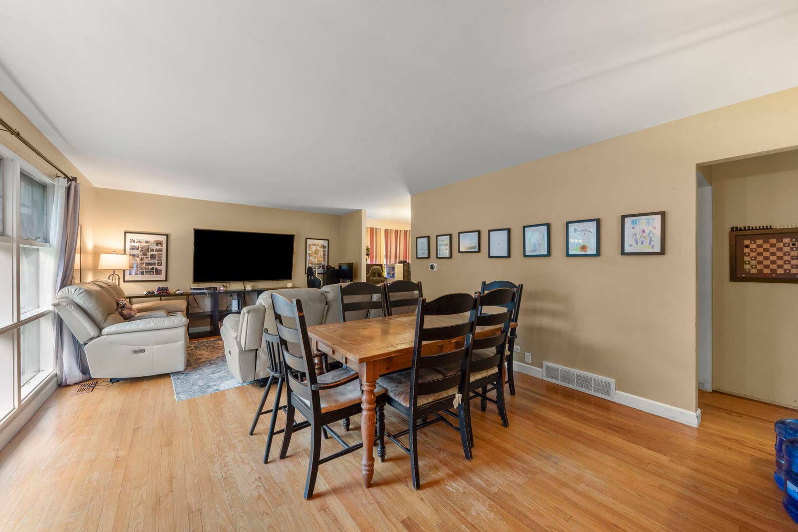 5616 AUBREY Terrace, Downers Grove, IL 60516 5616 AUBREY Terrace, Downers Grove, IL 60516