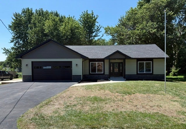 357 French Street, Braidwood, IL 60408 357 French Street, Braidwood, IL 60408
