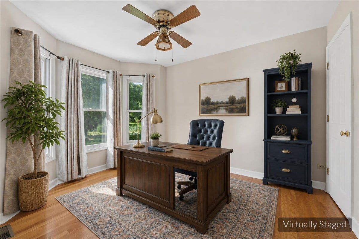41W610 Silvana Drive, Elgin, IL 60124 Could be 4th bedroom
