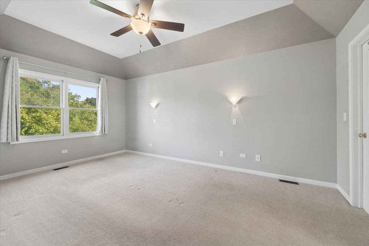 41W610 Silvana Drive, Elgin, IL 60124 41W610 Silvana Drive, Elgin, IL 60124