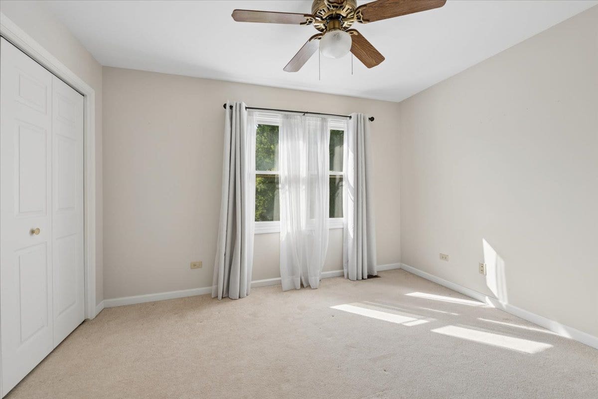 41W610 Silvana Drive, Elgin, IL 60124 41W610 Silvana Drive, Elgin, IL 60124