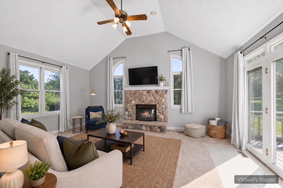 41W610 Silvana Drive, Elgin, IL 60124 41W610 Silvana Drive, Elgin, IL 60124