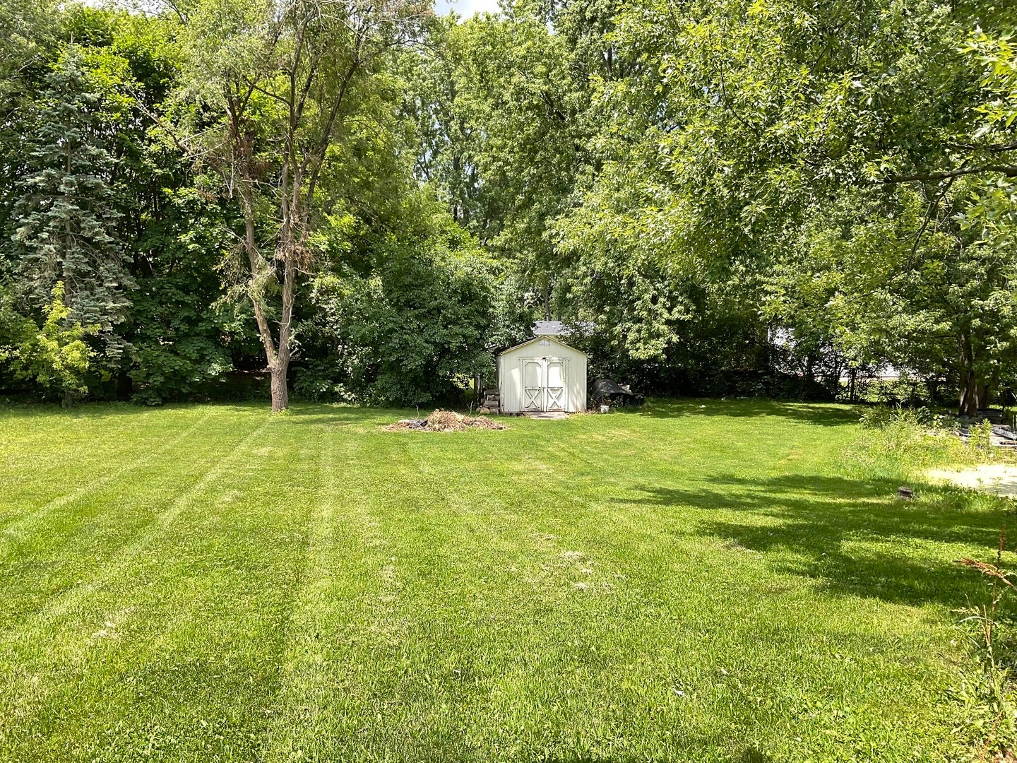 41W610 Silvana Drive, Elgin, IL 60124 41W610 Silvana Drive, Elgin, IL 60124