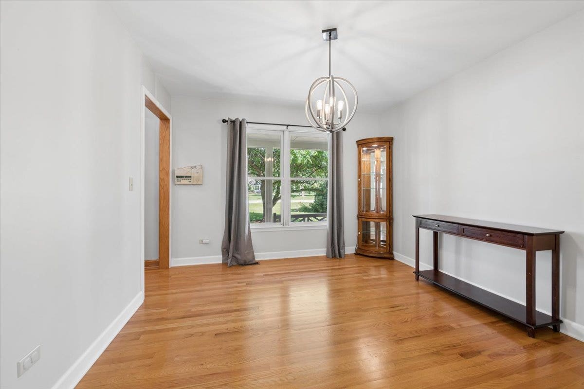 41W610 Silvana Drive, Elgin, IL 60124 41W610 Silvana Drive, Elgin, IL 60124