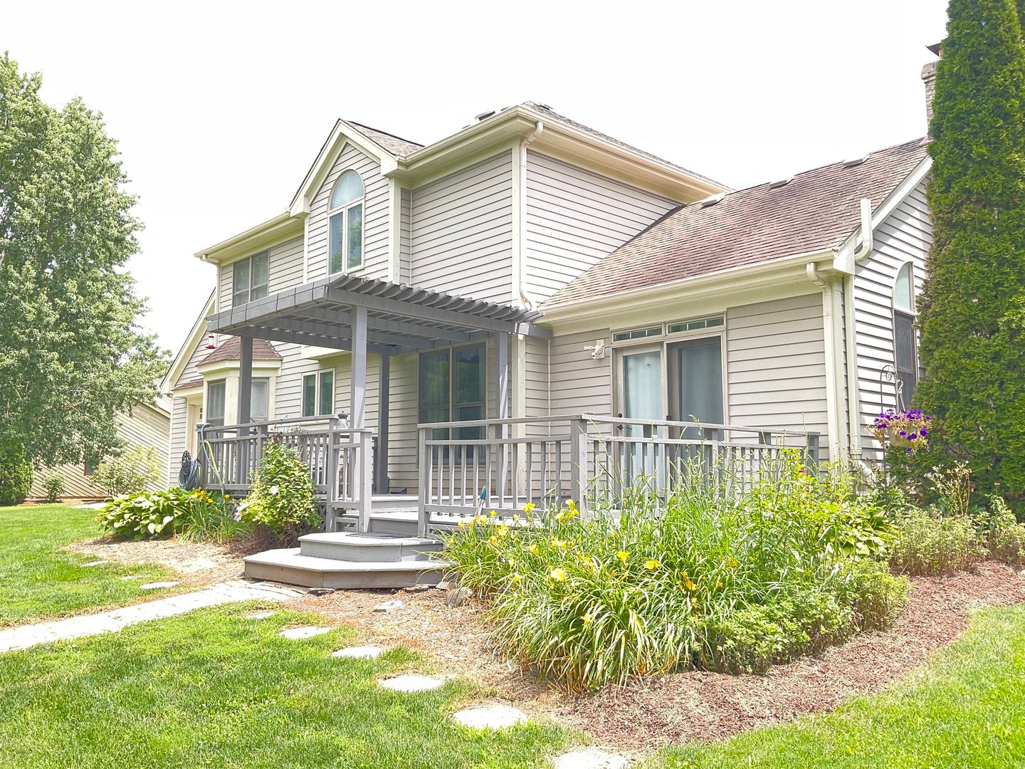41W610 Silvana Drive, Elgin, IL 60124 41W610 Silvana Drive, Elgin, IL 60124