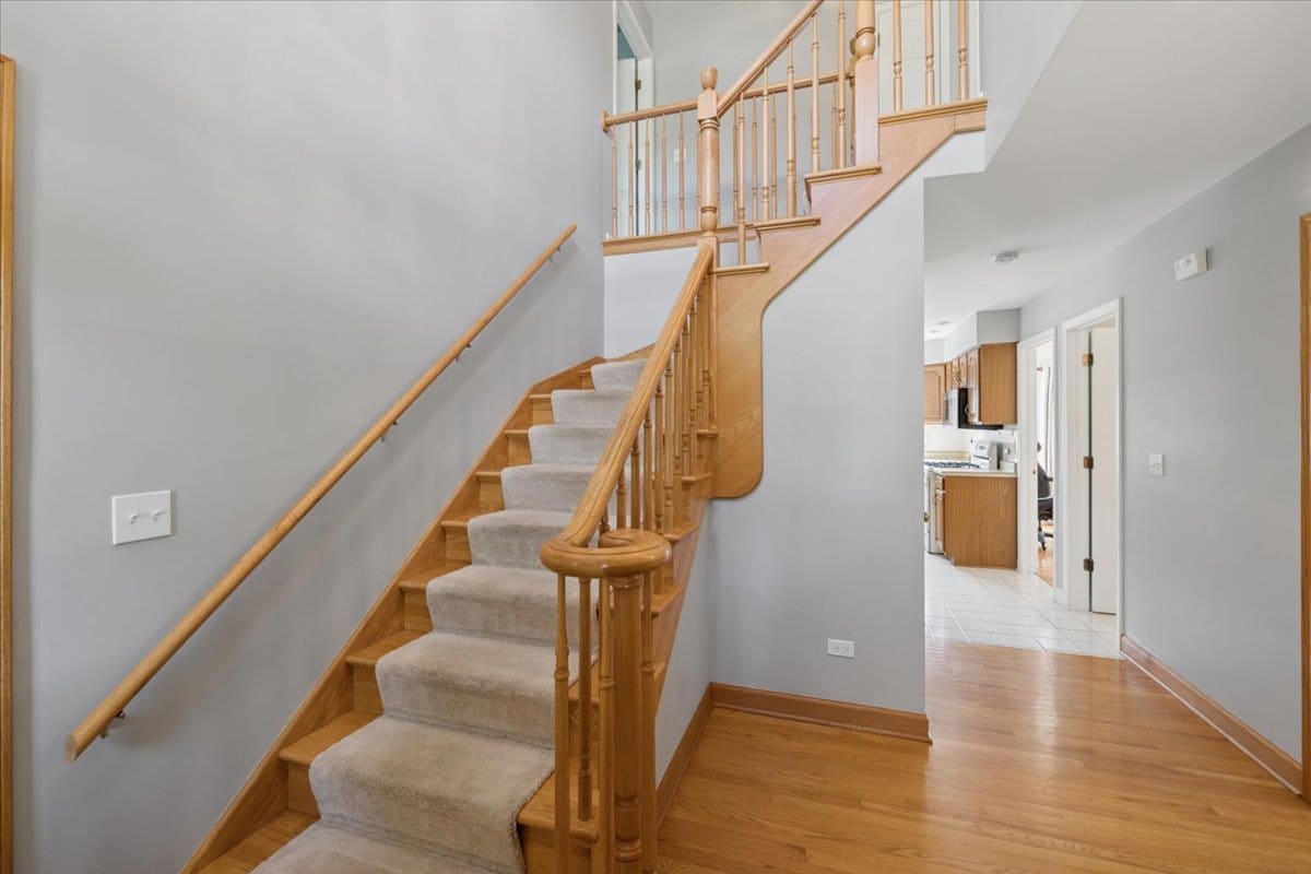 41W610 Silvana Drive, Elgin, IL 60124 41W610 Silvana Drive, Elgin, IL 60124