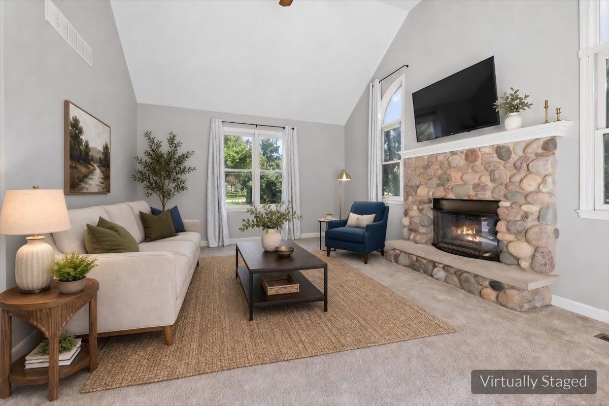 41W610 Silvana Drive, Elgin, IL 60124 41W610 Silvana Drive, Elgin, IL 60124