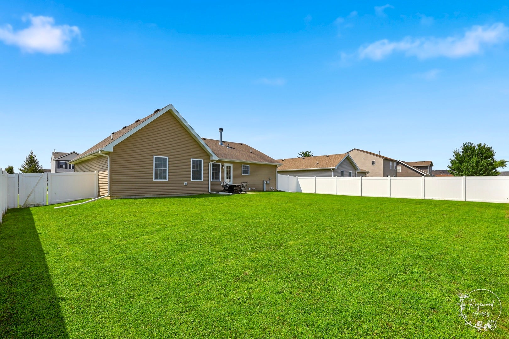 645 School Drive, Bourbonnais, IL 60914 645 School Drive, Bourbonnais, IL 60914