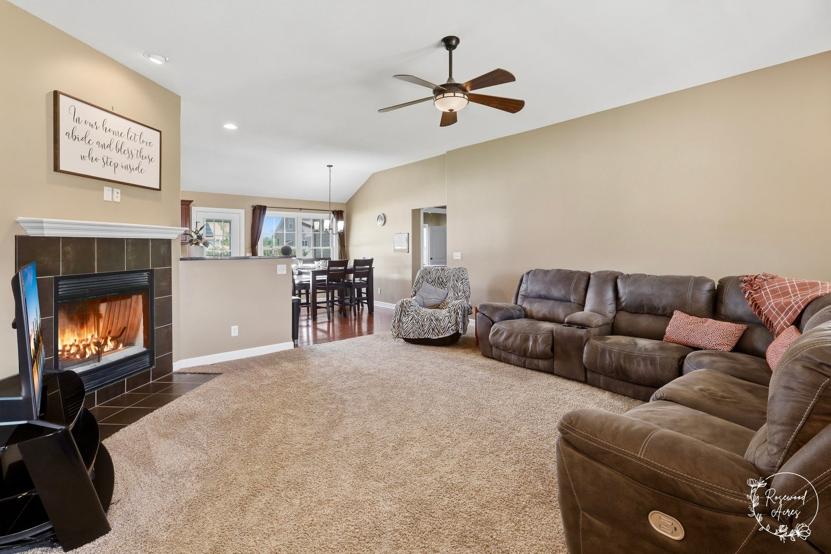 645 School Drive, Bourbonnais, IL 60914 645 School Drive, Bourbonnais, IL 60914