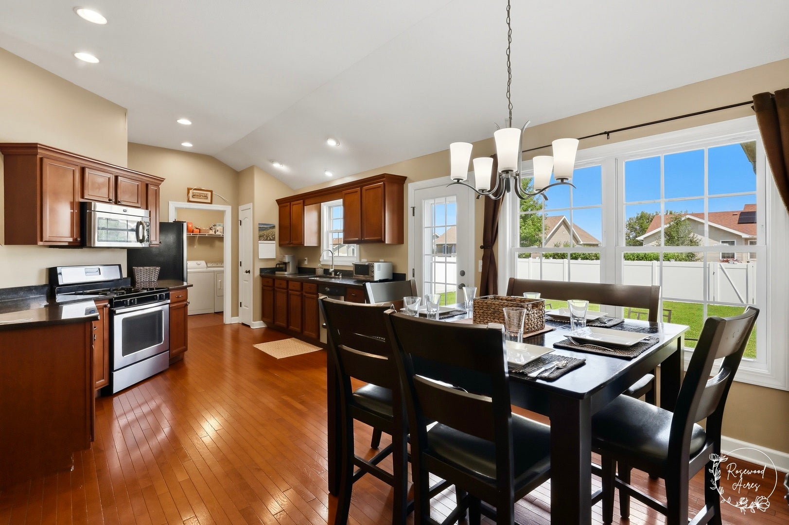 645 School Drive, Bourbonnais, IL 60914 645 School Drive, Bourbonnais, IL 60914
