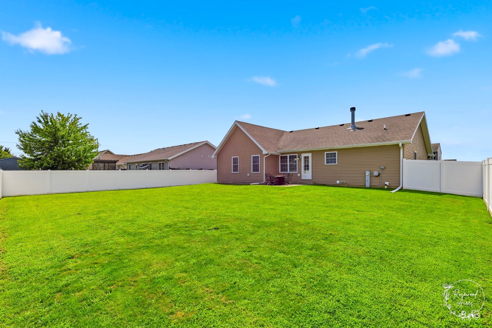 645 School Drive, Bourbonnais, IL 60914 645 School Drive, Bourbonnais, IL 60914