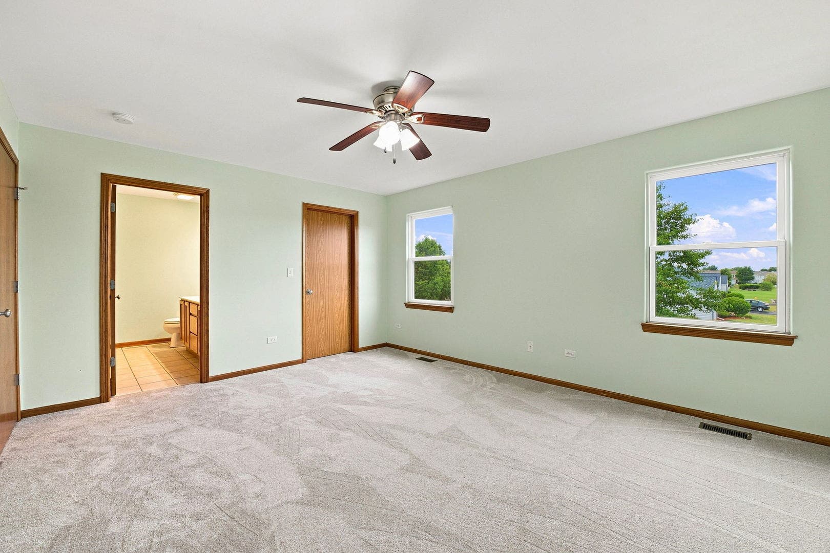 1800 Waters Edge Drive, Minooka, IL 60447 1800 Waters Edge Drive, Minooka, IL 60447
