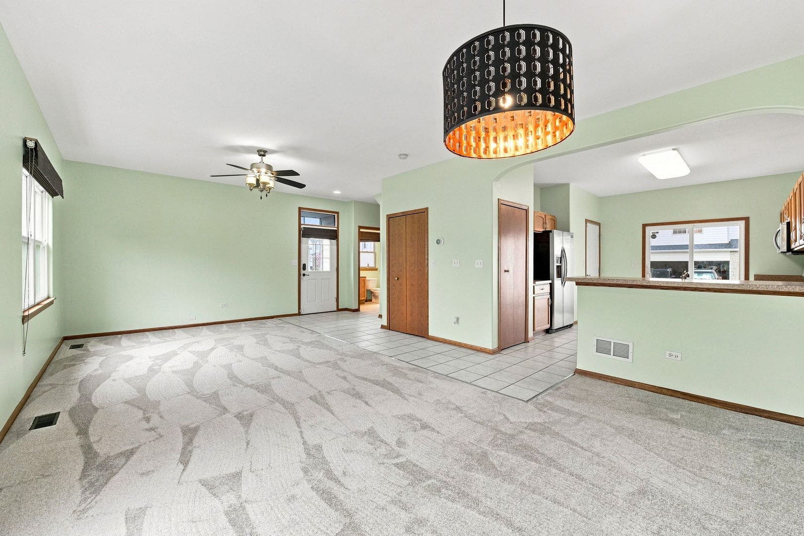1800 Waters Edge Drive, Minooka, IL 60447 1800 Waters Edge Drive, Minooka, IL 60447