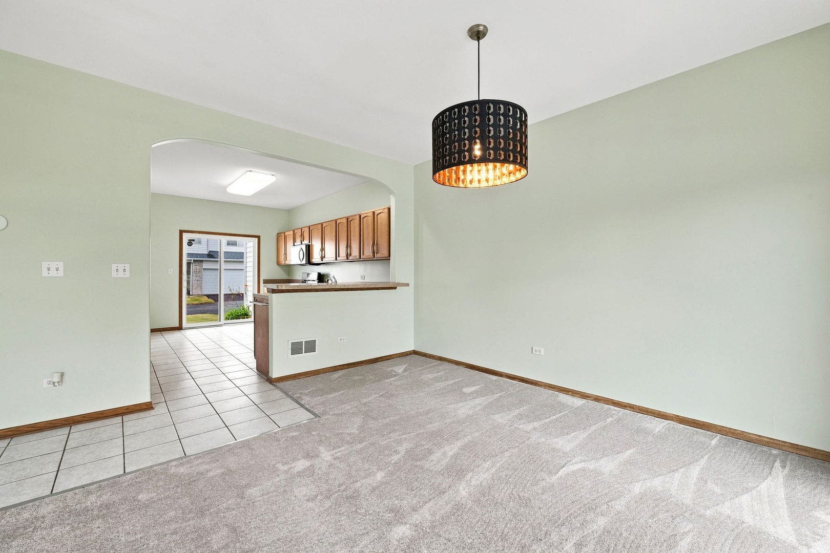 1800 Waters Edge Drive, Minooka, IL 60447 1800 Waters Edge Drive, Minooka, IL 60447