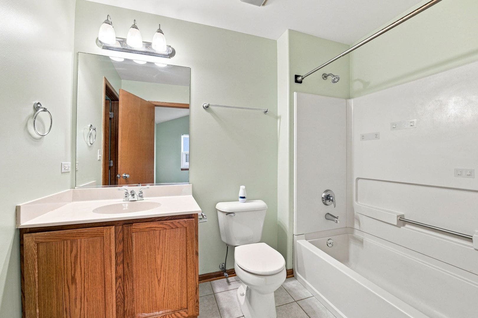 1800 Waters Edge Drive, Minooka, IL 60447 1800 Waters Edge Drive, Minooka, IL 60447