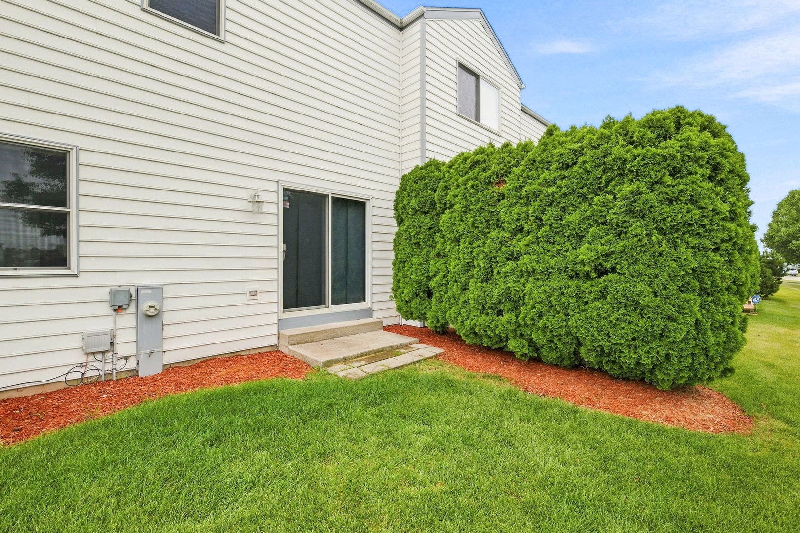1800 Waters Edge Drive, Minooka, IL 60447 1800 Waters Edge Drive, Minooka, IL 60447