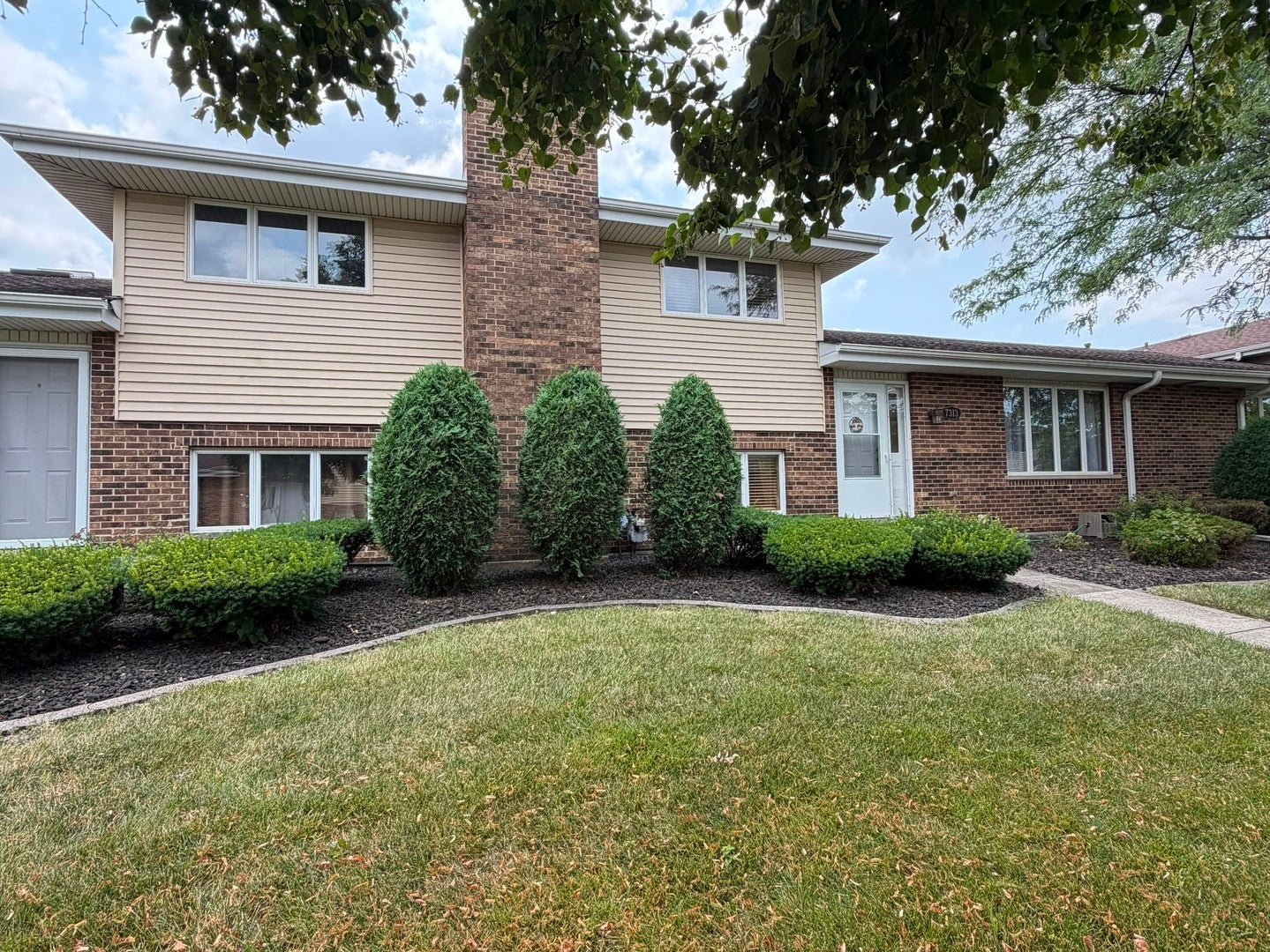 7313 W 154th Street, #44, Orland Park, IL 60462 7313 W 154th Street, #44, Orland Park, IL 60462