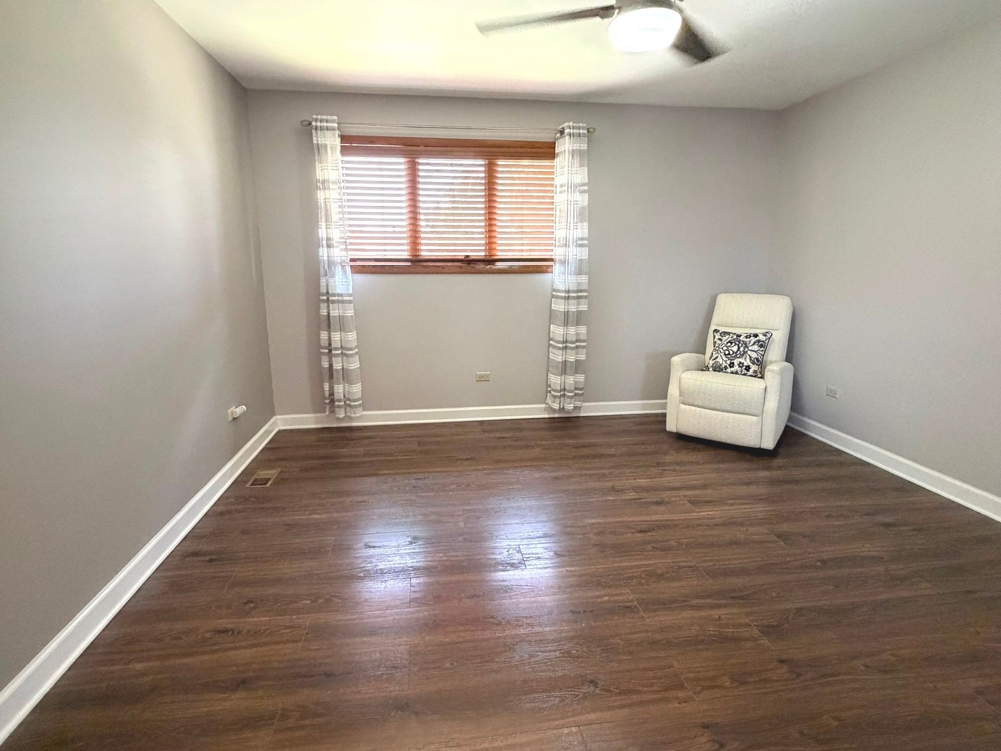 7313 W 154th Street, #44, Orland Park, IL 60462 7313 W 154th Street, #44, Orland Park, IL 60462