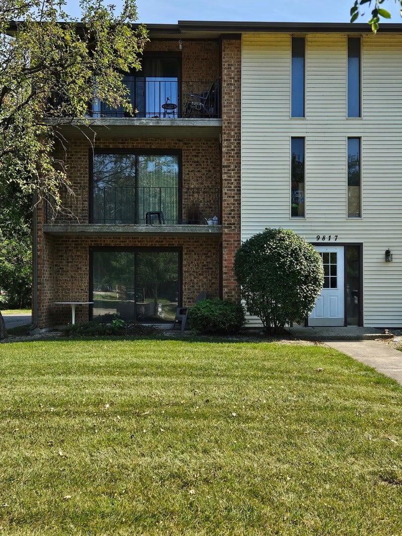 9817 Treetop Drive, #2A, Orland Park, IL 60462