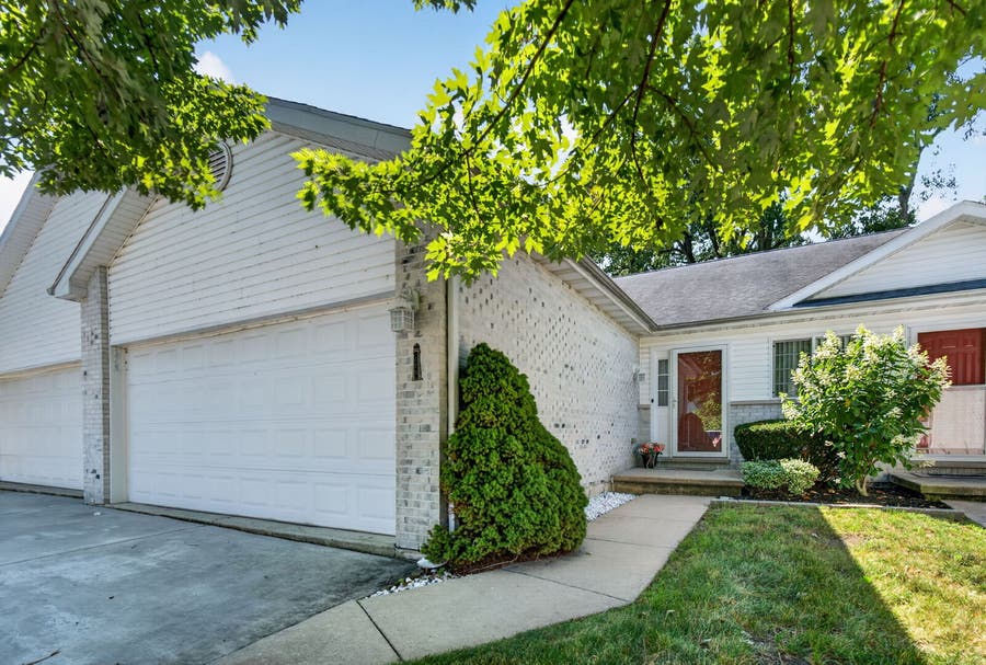 Property photo for 175 Harbor Landing, Braidwood, IL