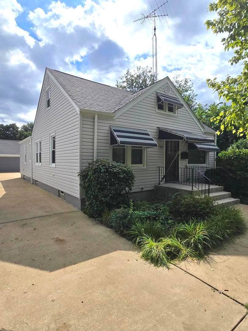 710 Catherine Street, Joliet, IL 60435 710 Catherine Street, Joliet, IL 60435