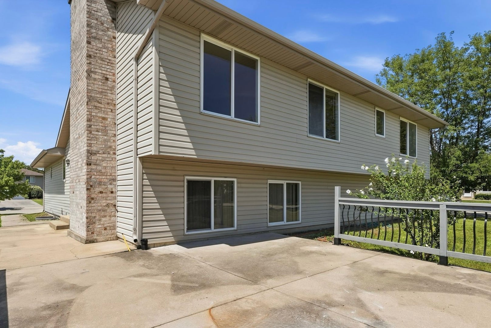 1402 Enborn Drive, Joliet, IL 60431 1402 Enborn Drive, Joliet, IL 60431