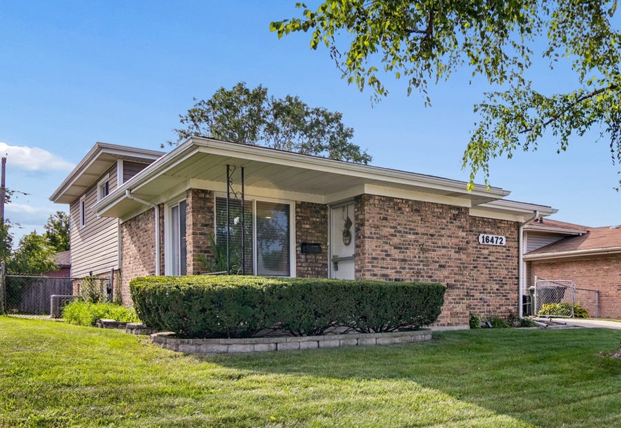Property photo for 16472 Terry Lane, Oak Forest, IL