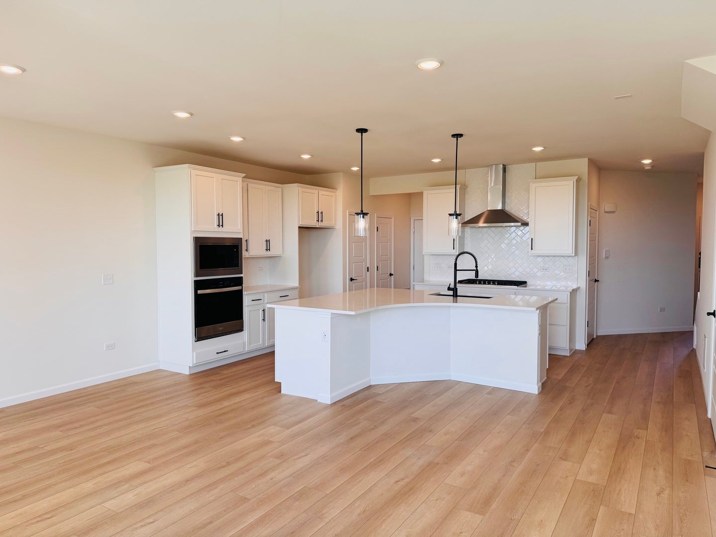 2177 Ryegrass Lane, #70002, Bolingbrook, IL 60490 2177 Ryegrass Lane, #70002, Bolingbrook, IL 60490