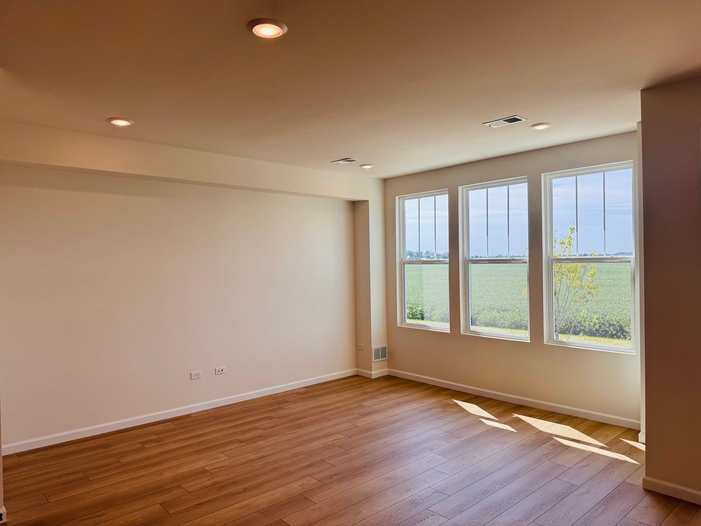 2177 Ryegrass Lane, #70002, Bolingbrook, IL 60490 2177 Ryegrass Lane, #70002, Bolingbrook, IL 60490
