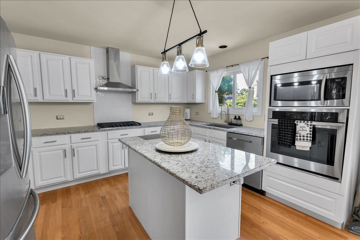 1877 Marne Road, Bolingbrook, IL 60490 1877 Marne Road, Bolingbrook, IL 60490