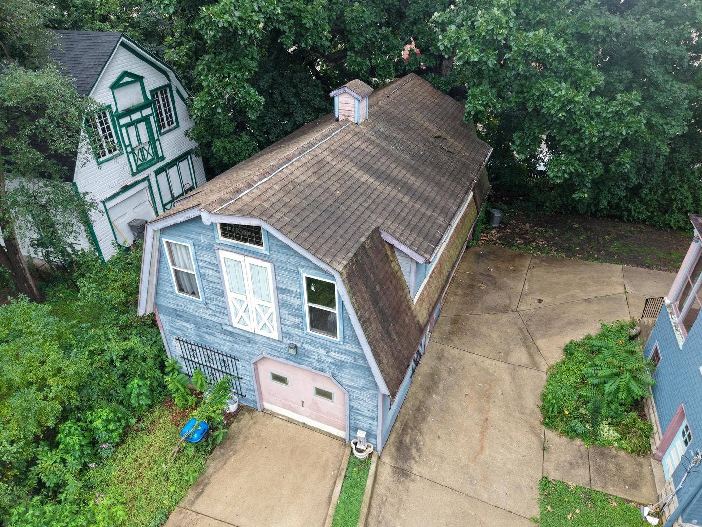 705 W Highland Avenue, Elgin, IL 60123 705 W Highland Avenue, Elgin, IL 60123