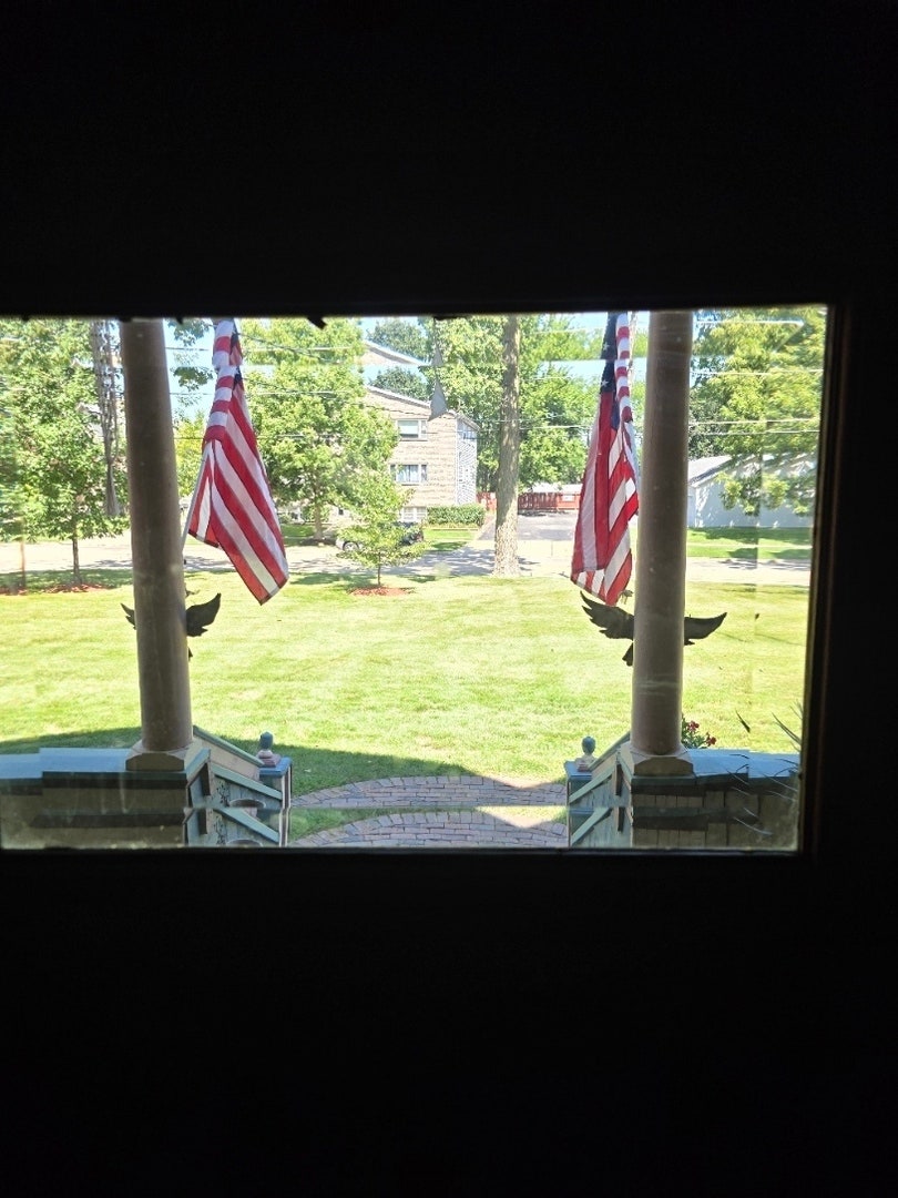 705 W Highland Avenue, Elgin, IL 60123 705 W Highland Avenue, Elgin, IL 60123
