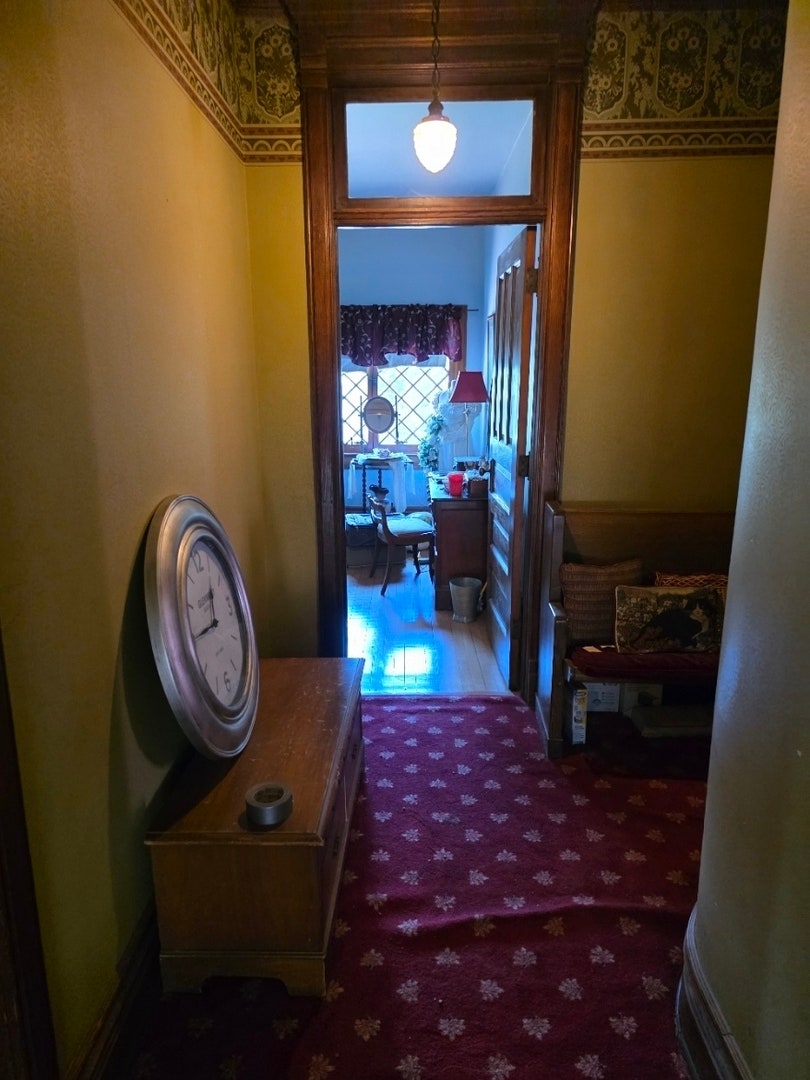 705 W Highland Avenue, Elgin, IL 60123 705 W Highland Avenue, Elgin, IL 60123