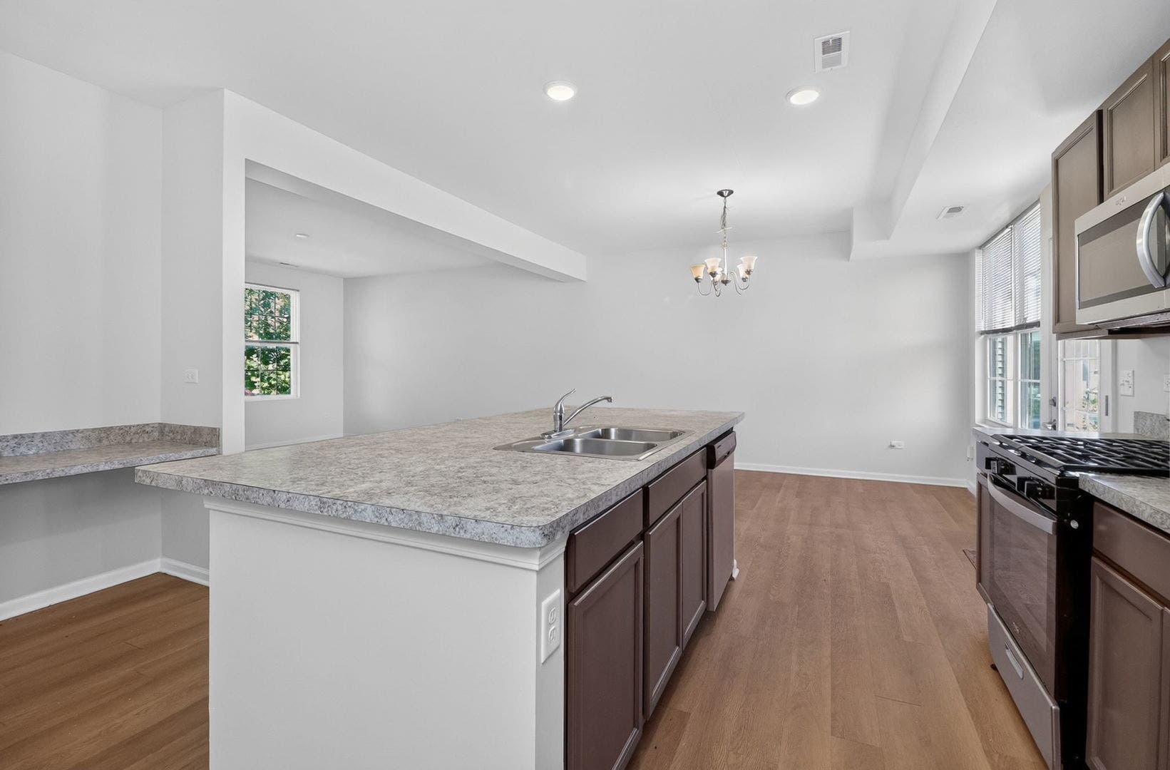 967 Celebration Drive, Aurora, IL 60504