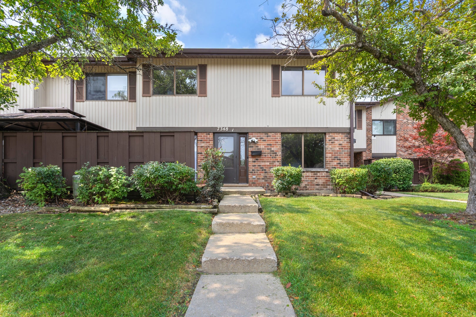7348 Winthrop Way, #1, Downers Grove, IL 60516 7348 Winthrop Way, #1, Downers Grove, IL 60516
