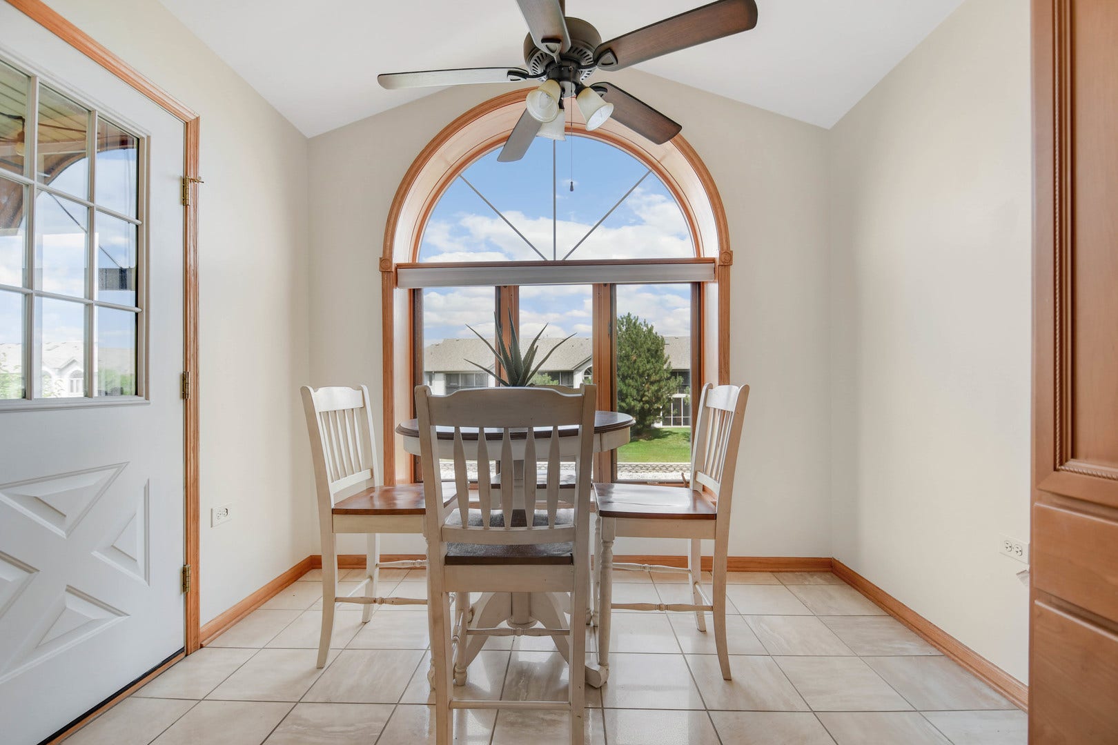 6252 Kallsen Drive, #4, Tinley Park, IL 60477