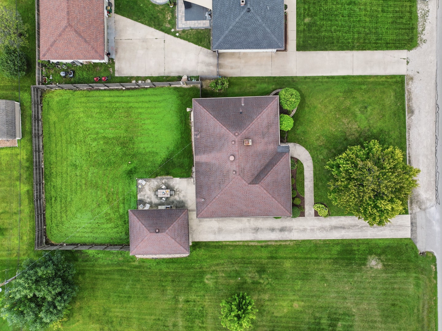 811 Magnolia Drive, Joliet, IL 60435 811 Magnolia Drive, Joliet, IL 60435