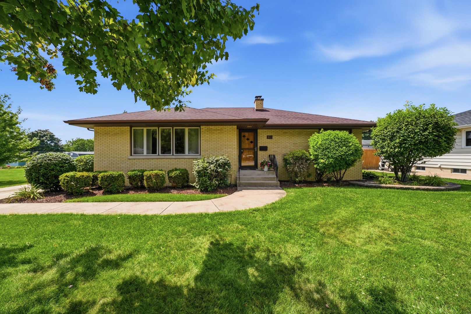 811 Magnolia Drive, Joliet, IL 60435 811 Magnolia Drive, Joliet, IL 60435