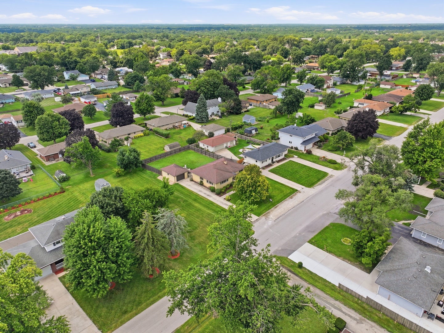 811 Magnolia Drive, Joliet, IL 60435 811 Magnolia Drive, Joliet, IL 60435