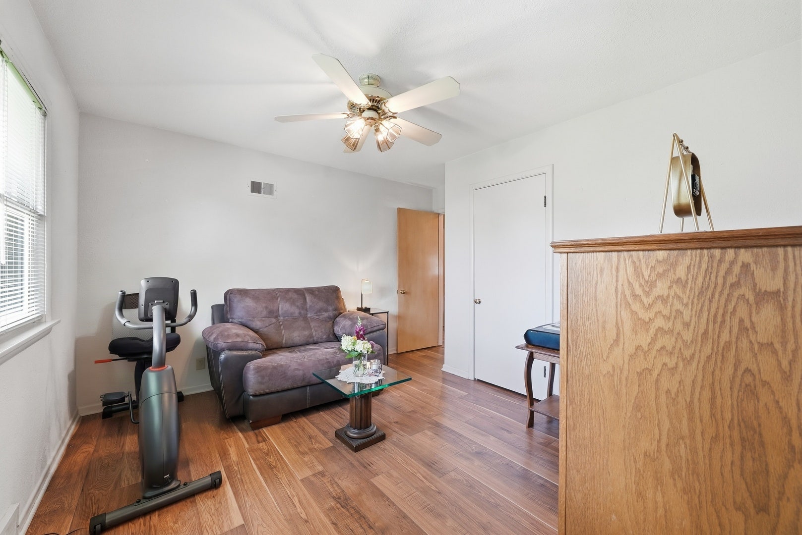811 Magnolia Drive, Joliet, IL 60435 811 Magnolia Drive, Joliet, IL 60435