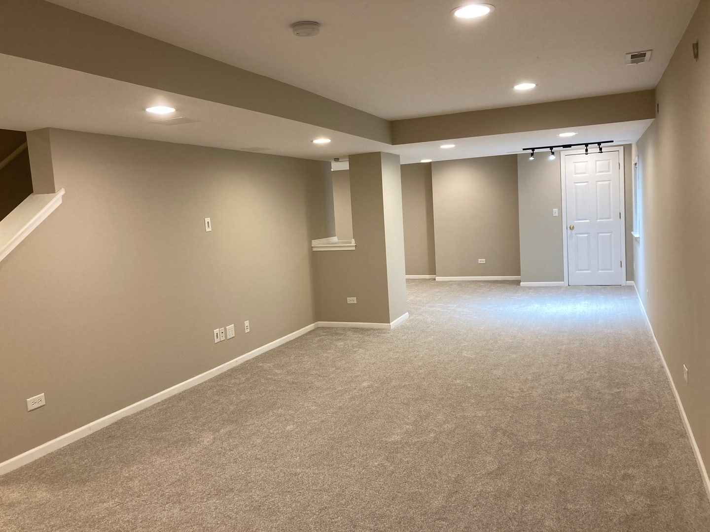 2212 James Leigh Drive, Aurora, IL 60503 2212 James Leigh Drive, Aurora, IL 60503