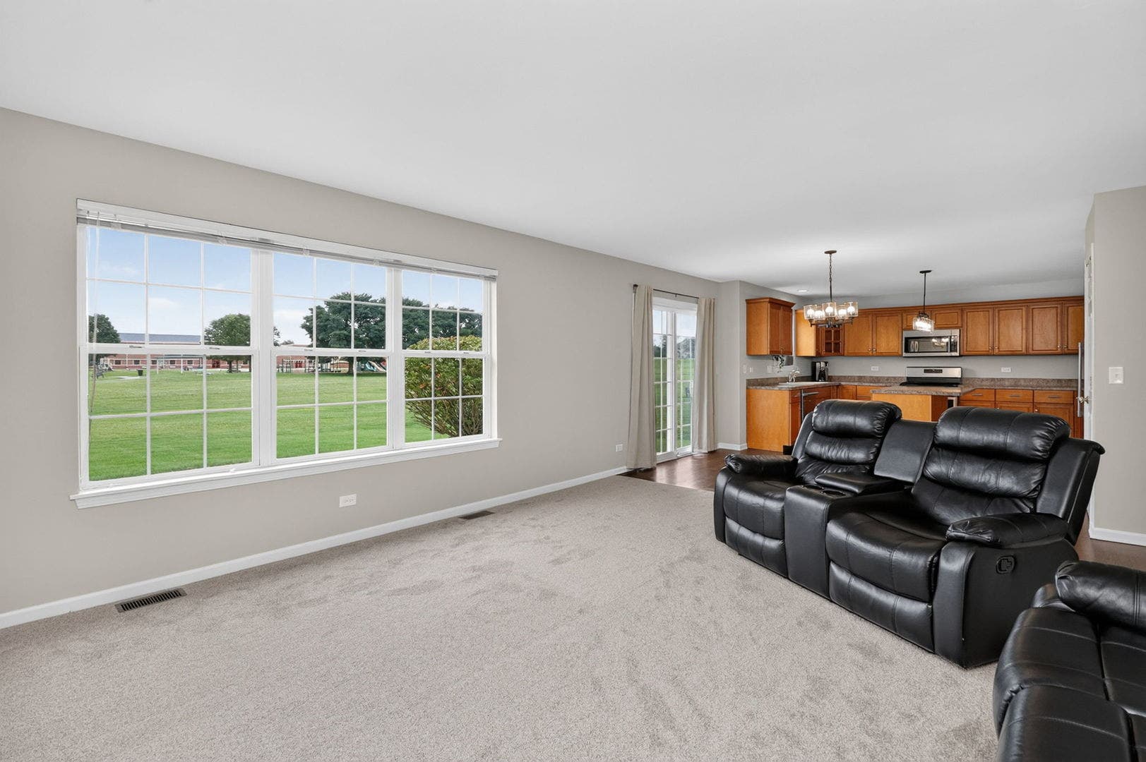 2212 James Leigh Drive, Aurora, IL 60503 2212 James Leigh Drive, Aurora, IL 60503