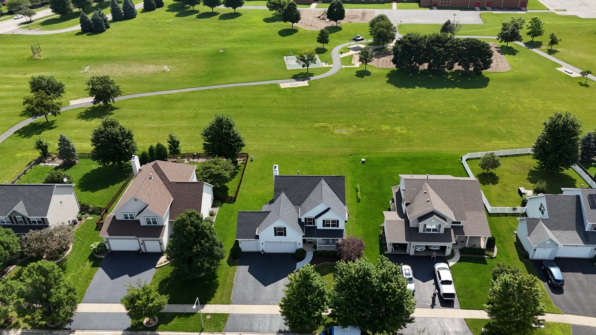 2212 James Leigh Drive, Aurora, IL 60503 2212 James Leigh Drive, Aurora, IL 60503