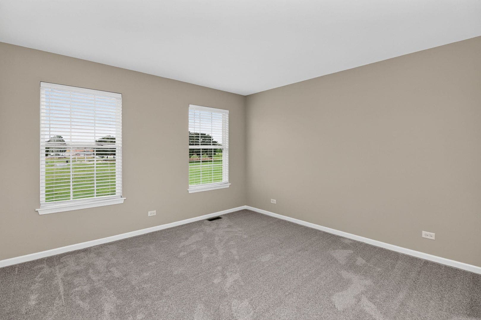 2212 James Leigh Drive, Aurora, IL 60503 2212 James Leigh Drive, Aurora, IL 60503
