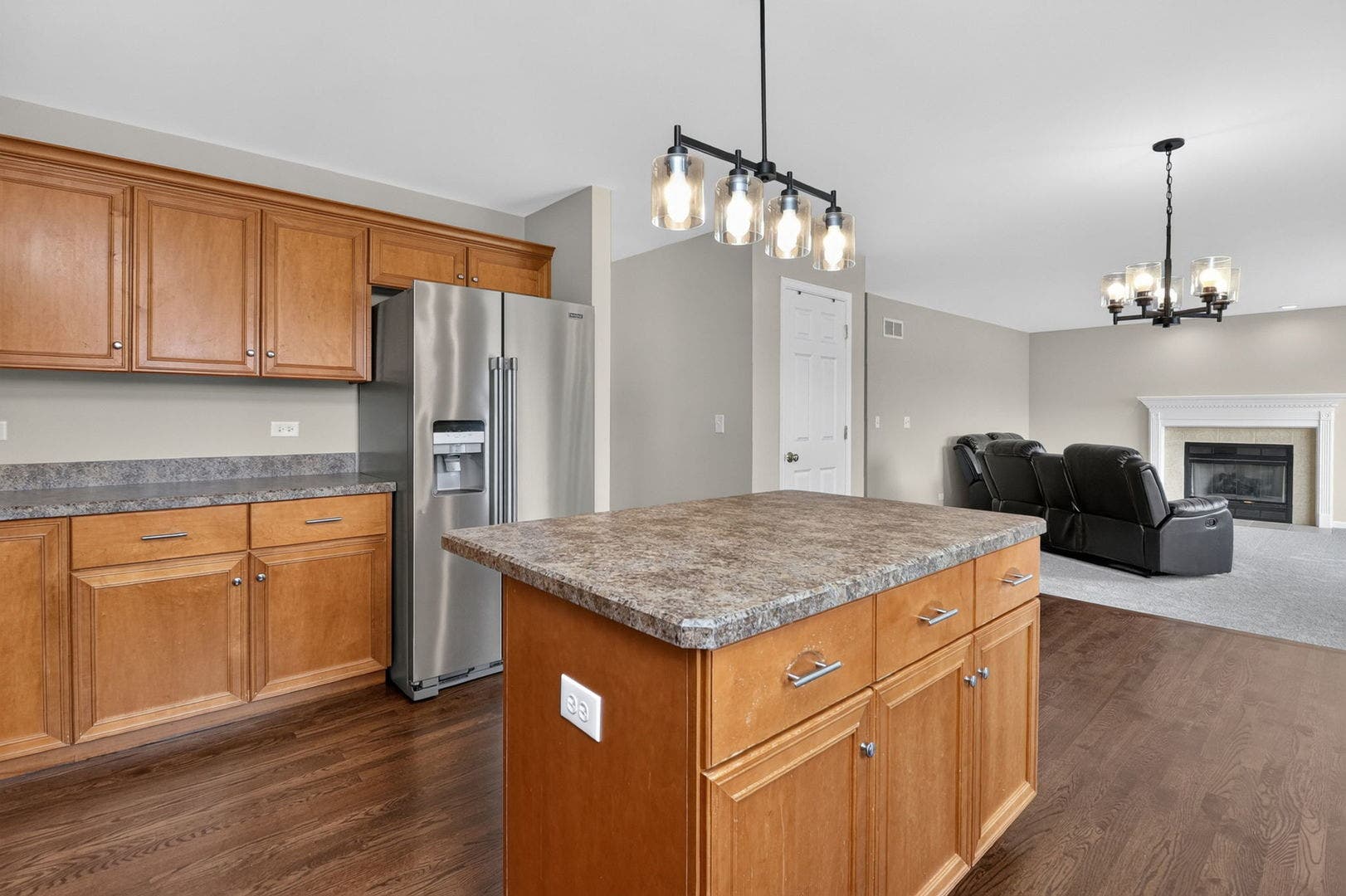 2212 James Leigh Drive, Aurora, IL 60503 2212 James Leigh Drive, Aurora, IL 60503