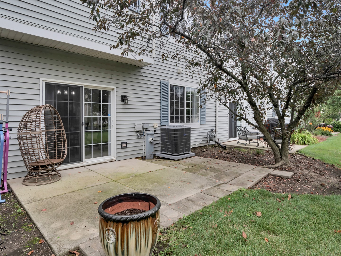 2423 Rocky Hill Circle, Joliet, IL 60432 Backyard Patio