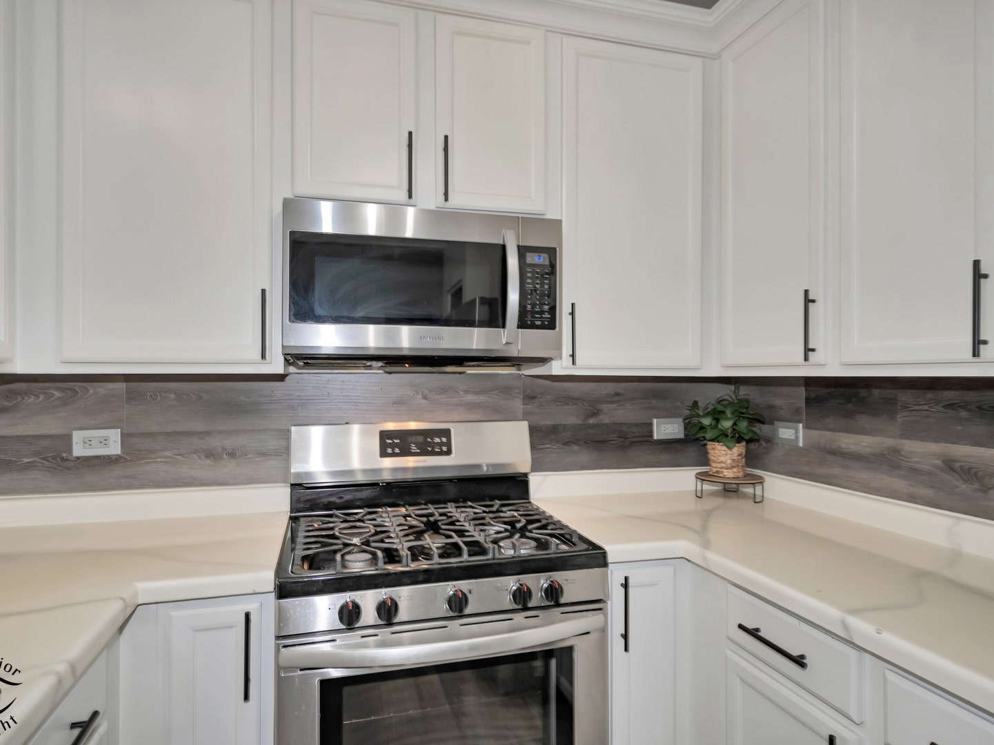 2423 Rocky Hill Circle, Joliet, IL 60432 2423 Rocky Hill Circle, Joliet, IL 60432