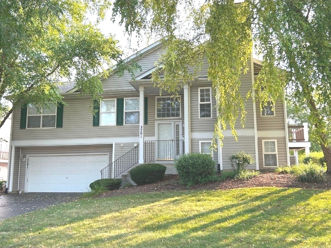 2201 Graystone Drive, Joliet, IL 60431 2201 Graystone Drive, Joliet, IL 60431