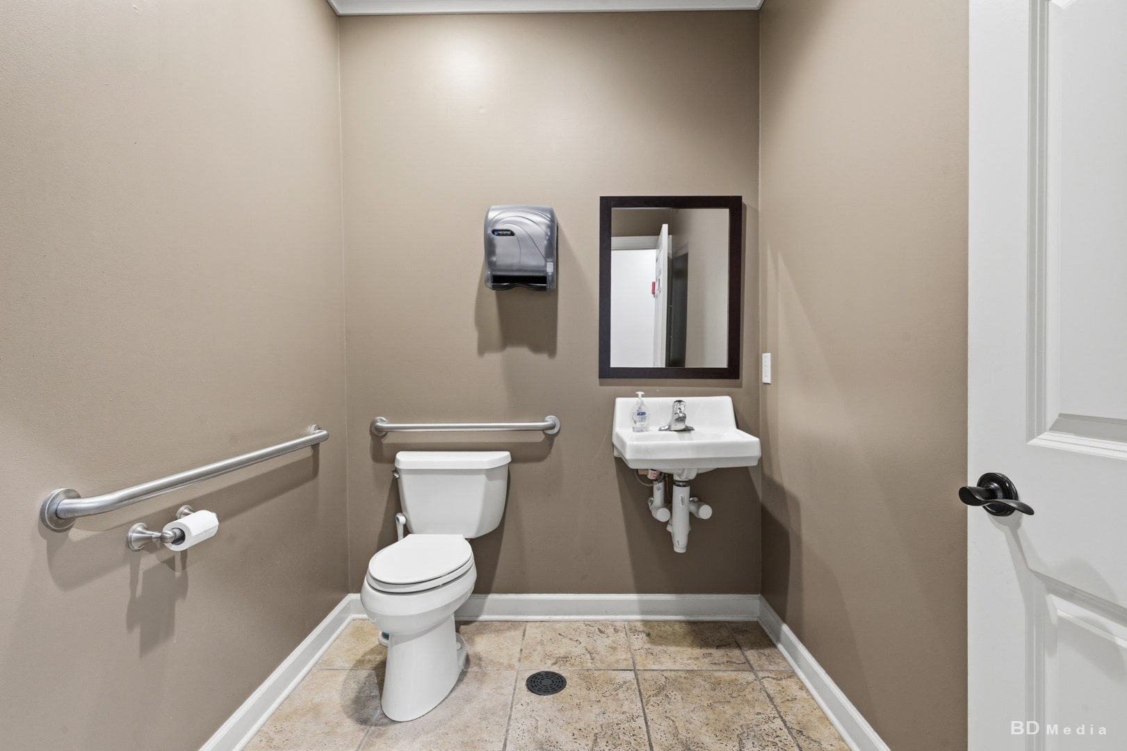9455 Enterprise Drive, Mokena, IL 60448 9455 Enterprise Drive, Mokena, IL 60448