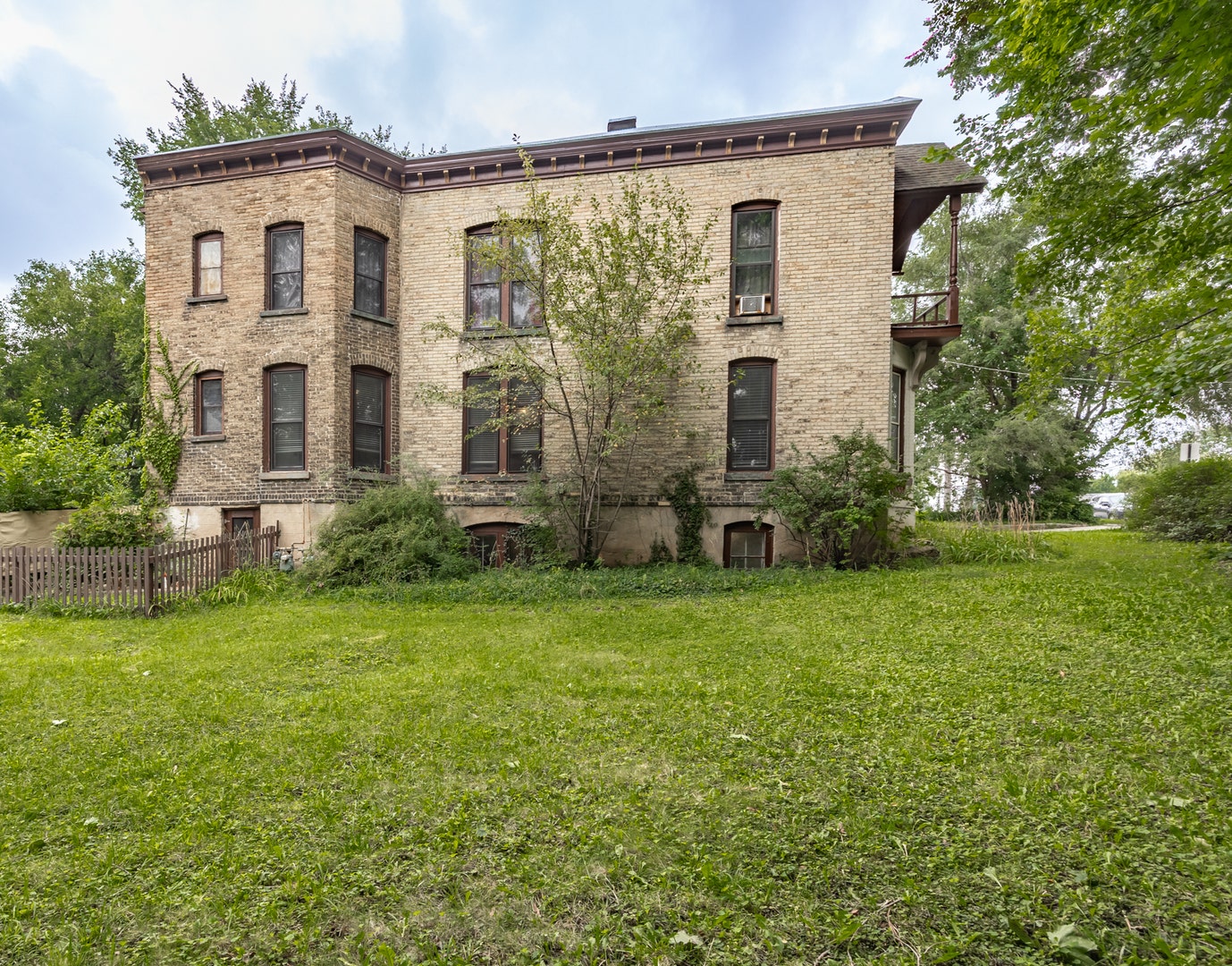358 Bent Street, Elgin, IL 60120 358 Bent Street, Elgin, IL 60120